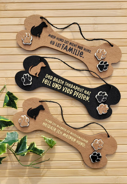 Hundeknochen aus Filz mit Pfoten